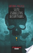 Siete esqueletos decapitados